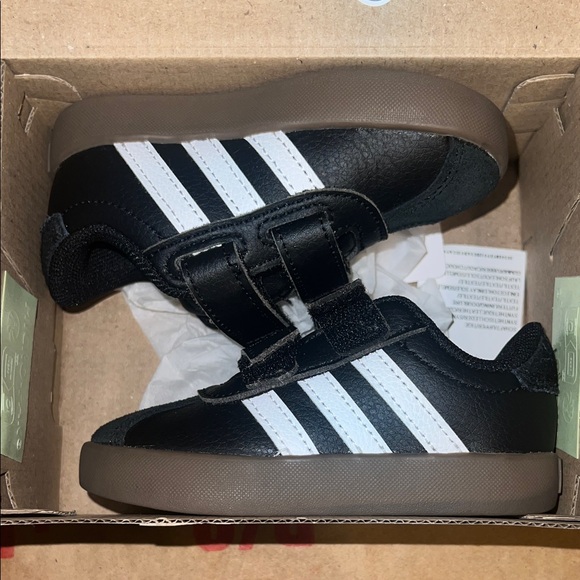 Adidas - Picture 6 of 6